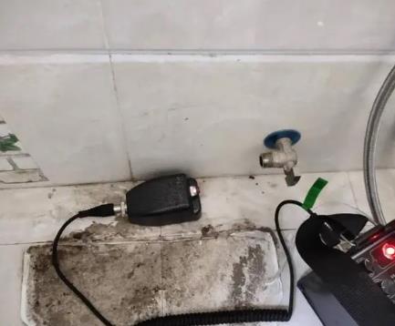 锡山屋顶漏水维修公司分享下卫生间漏水的危害及解决方法